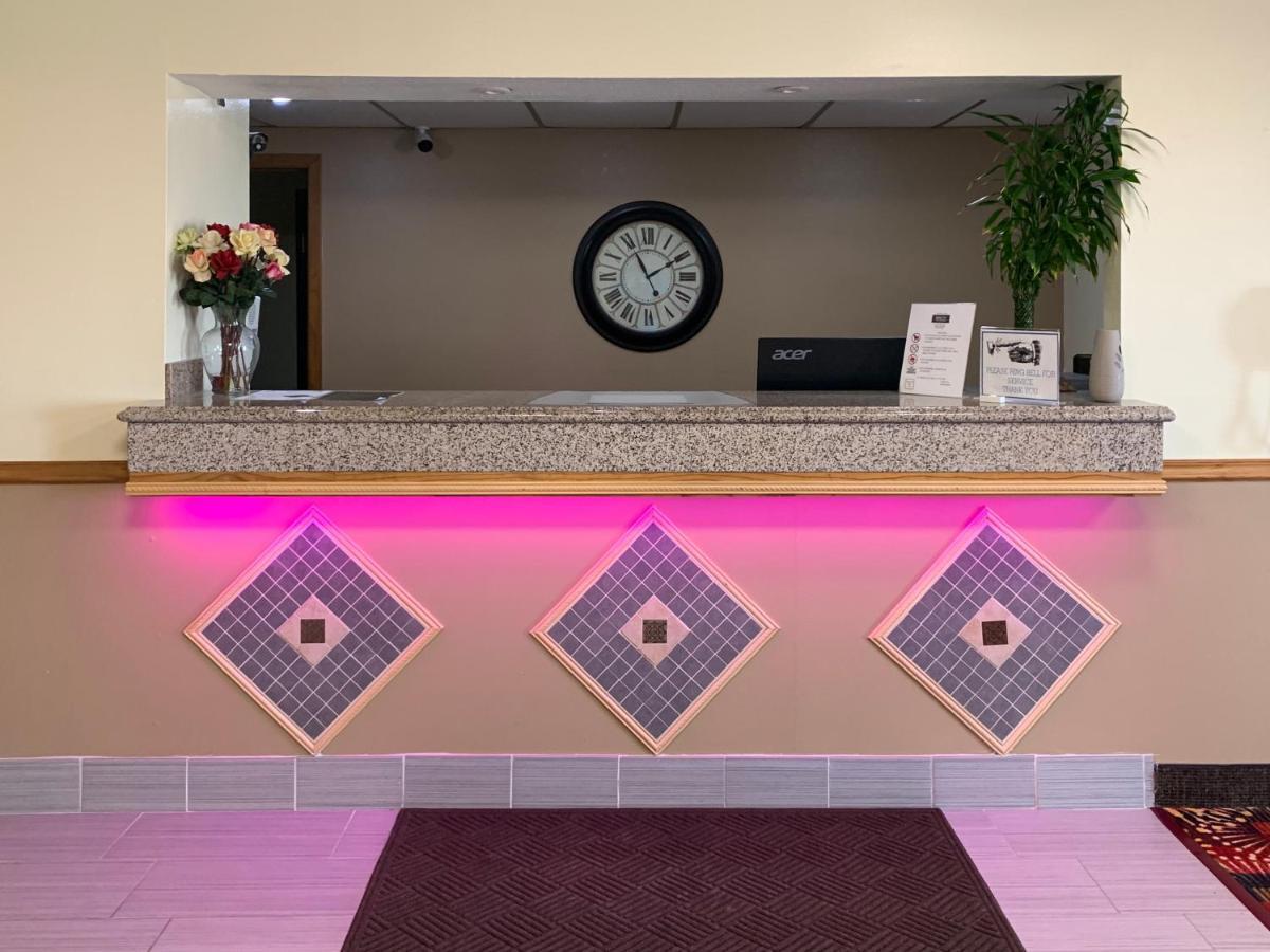 Budget Inn & Suites Nevada Bagian luar foto